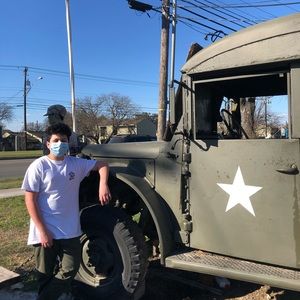 Meet your Posher, Ethan